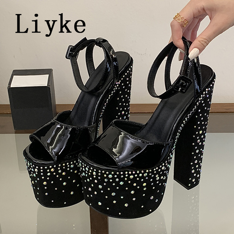 Sandálias Femininas Liyke Fash - Wedding Super avaliação e preço